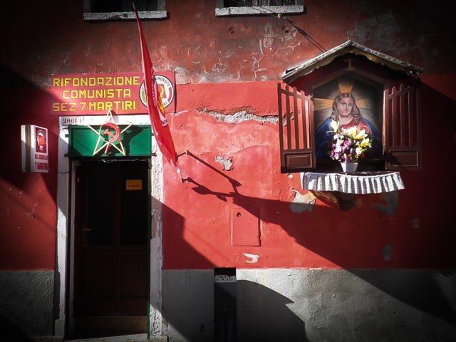 553001_568057539881804_670553097_n