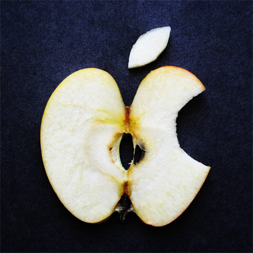 Apple_by_TheDeadManWalking