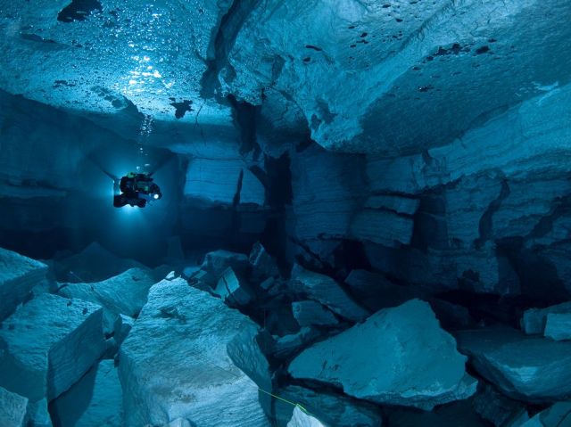 orda-cave-diving_67930_990x742