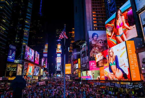 Times-Sqaure-a-New-York-586x397
