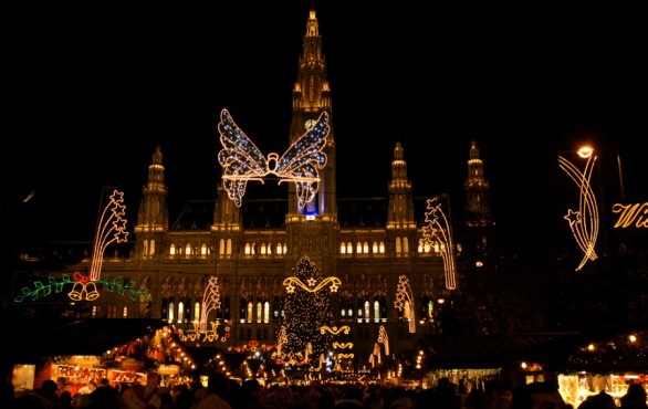 Christkindlmarkt-di-Vienna-586x370