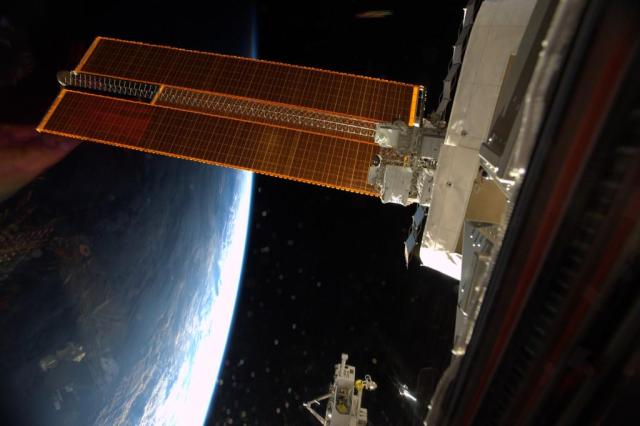 AstroSamantha_2014-nov-27